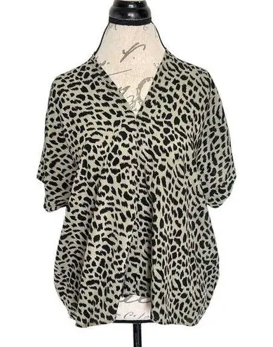 Newbury Kustom Womens Blouse Size Small Boxy Dolman Sleeves Leopard Animal Print