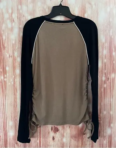 Cider Camel Ruched Side Raglan Sleeve Long Sleeve T Shirt