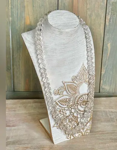 Vintage Graduated Crystal Glass Faceted Beaded Necklace White