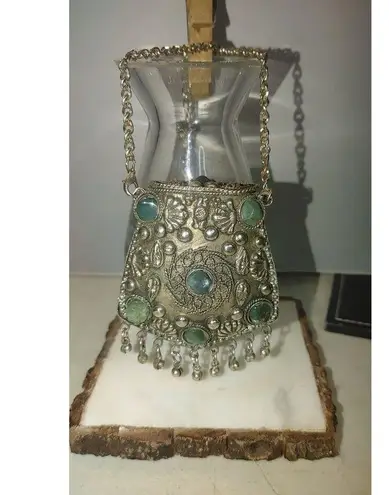 Sajai Gemstone Coin Purse Ethnic Silver Pendant Necklace Green Gemstones Bohemia