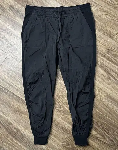 Lululemon  Size 16 Beyond The Studio Jogger Black Lightweight Stretch Luxtreme