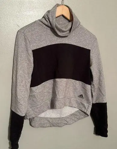 Adidas  Womens grey and black hynek cropped pullover - size small