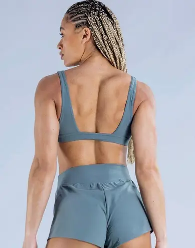 DFYNE sports bra