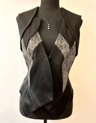 NWT Yiqing Yin Haute Couture Structured Vest with Feather Inserts Size 40 Black Size M