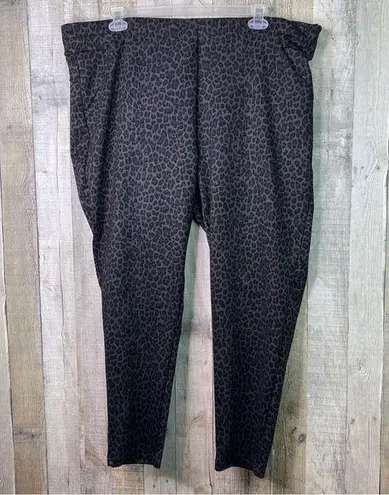 Avenue Size 22/24 Average Animal Print Cropped Leggings Black Gray Brown