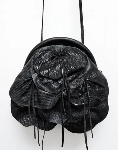 Vintage 1980s Bags By Pinky Genuine Leather Flower Applique Shoulder Bag Purse Black