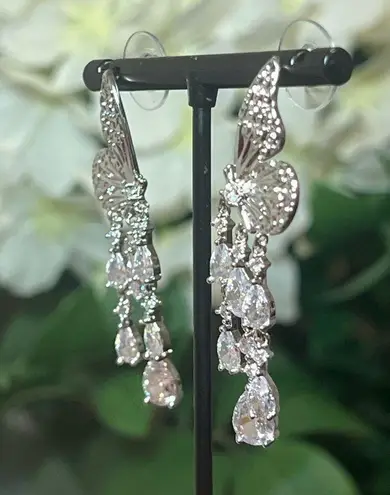 Eye Candy LA • LUXE MONARCH BUTTERFLY • DROP EARRINGS