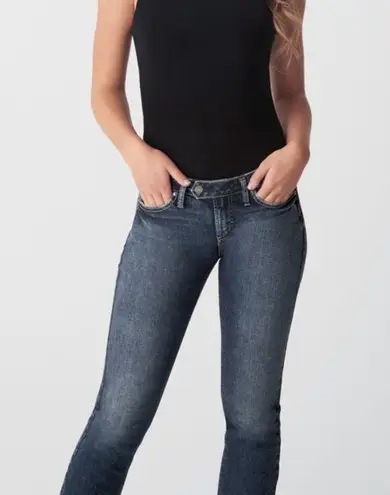 Silver Jeans SILVER Tuesday Signature Y2K Low-rise Slim Bootcut Crop 28