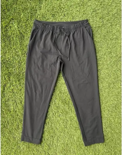 Womens Lululemon Sz Medium Tapered Leg Mid Rise 7/8 Pant Luxtreme Black