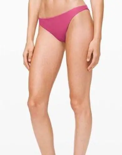 Lululemon NWT  Sun Soaker Cheeky Low Rise Bottom in Moss Rose