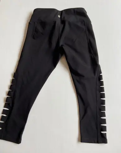 Yogalicious Side Slit Capris