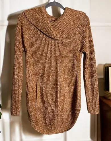 Snails & Cinnamon - Gold Chunky Sweater. Cowl Neck.
Long Length w/ Pockets