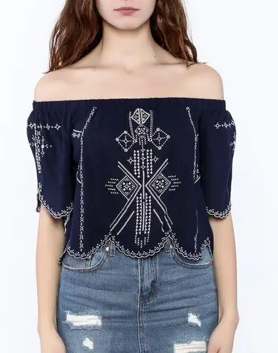 onetheland  OFF THE SHOULDER TOP