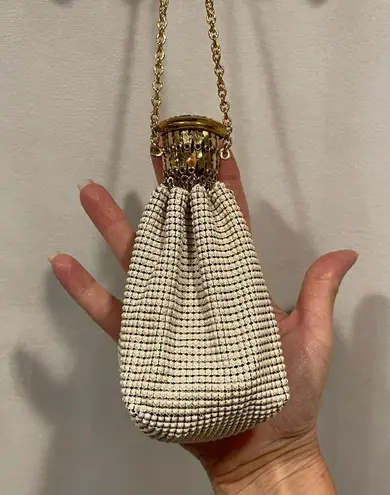 Whiting & Davis Antique 1920’s cream gold chain mesh beggars bag mini purse
