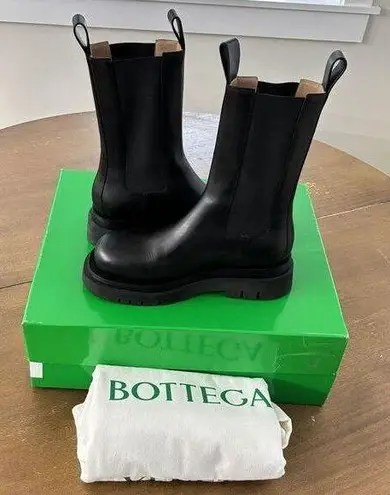 Bottega Veneta $1450 Size 9 Black Leather Chunky Lug Sole Pull On Boots 39