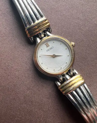 Seiko Ladies Wristwatch Two Tone Gold Tone Bracelet Style Vintage