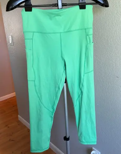 Zyia Active Light n Tight Spring Bud Capri Workout Pocket Hi