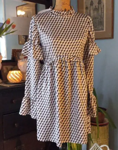 Missguided Long Sleeve Frill Dress in Multicolored Geometric Print