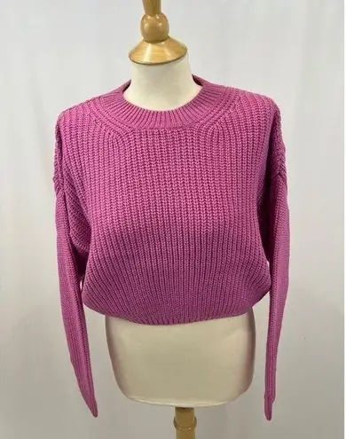 Elodie Cropped Crewneck Pullover Sweater in Bright Orchid
