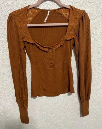 Free People | Mustard lace trim top XS