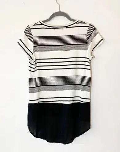 Pleione Anthro Black White Striped Tunic Tee Women’s Size Medium Springs Top