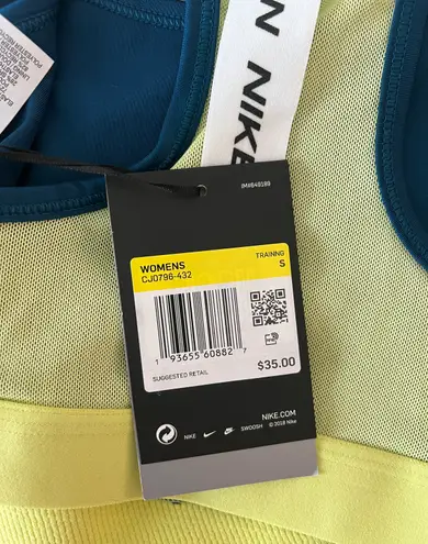 Nike Dri-Fit Swoosh Medium-Support Sports Bra