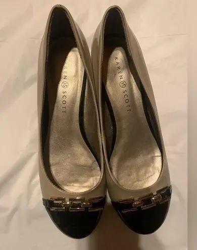 Karen Scott Mahri Flats Womens Size 10 Black and Tan Office Business Work Career