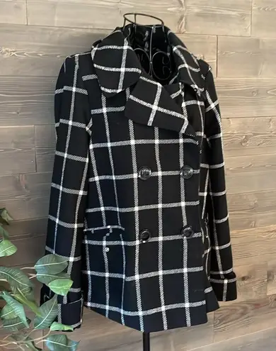 Larry Levine EUC, , black and white plaid swing double breasted coat