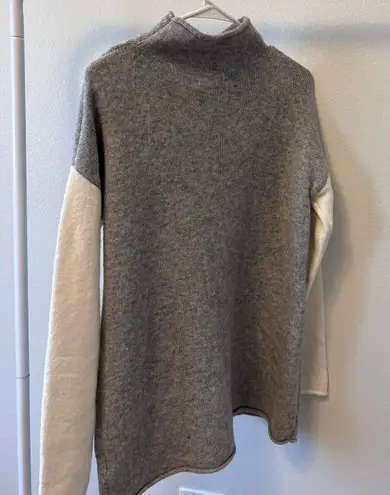 Cupcakes and Cashmere Winter Light Grey Sweater 