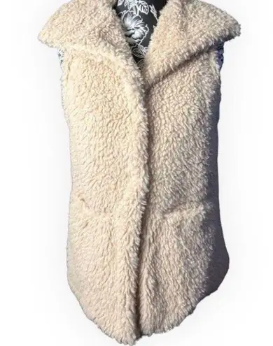 Thread and Supply  cream faux fur vest