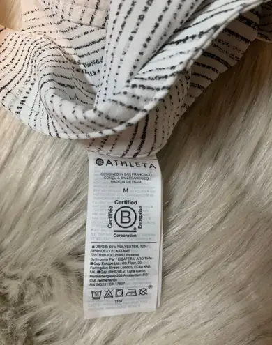 Athleta ARRIVAL TANK Size Medium AMARA STRIPE WHITE
