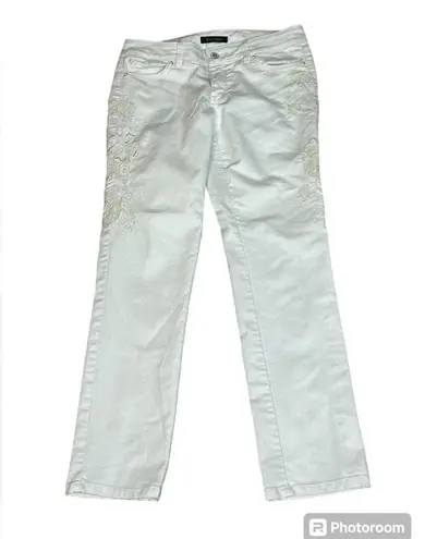 White House | Black Market  Classic White Embroidered Slim Ankle Jeans Size 4R