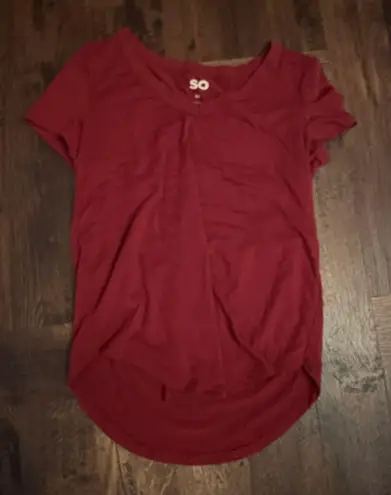 SO red v-neck t-shirt