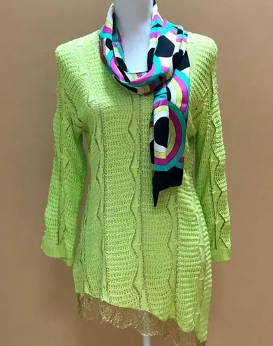 Alberto Makali π Sweater w/gold crocheted hem π₯