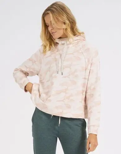 Vuori Beach Hoodie in Bisque Camo Size Small