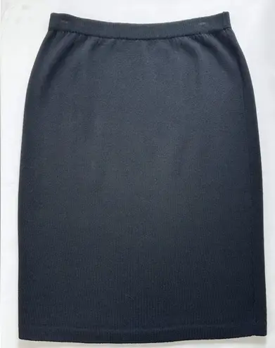 St. John Basic Santana Straight Black Knit Knee Pencil Skirt Size 4 Made in USA