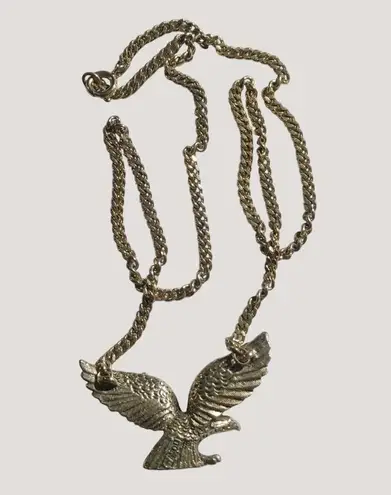 Eagle Flying Pendant 18 Inch Necklace Avon Gold Tone Cuban Style Chain Vintage