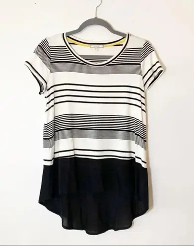 Pleione Anthro Black White Striped Tunic Tee Women’s Size Medium Springs Top