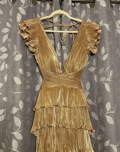 Mac Duggal Ieena Metallic Tiered Gown Gold