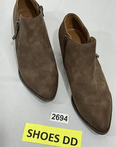 Indigo rd. Womans M Brown Pointed Toe Zip Up Bootie