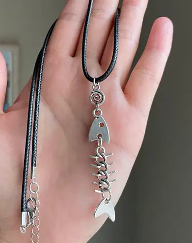 Handmade fish bone boho funky simple necklace🌀🐟💙