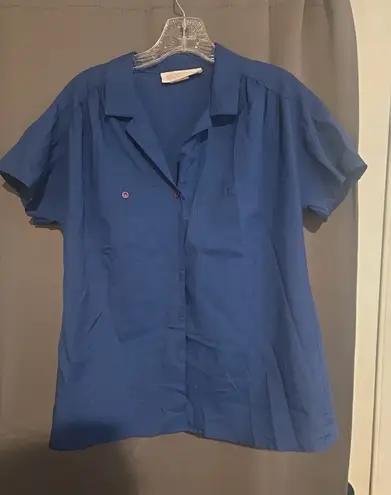 Lady Arrow Womenswear Blue Button Up, Women's Medium Top, Short Sleeve Shirt