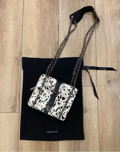 🌟LEIFSDOTTIR🌟 COW PRINT CALF HAIR LEATHER CHAIN SHOULDER BAG BLACK / WHITE