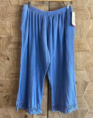 NWT Manta Del Lago Cropped Pants Size Small Blue Crochet Hem Boho
