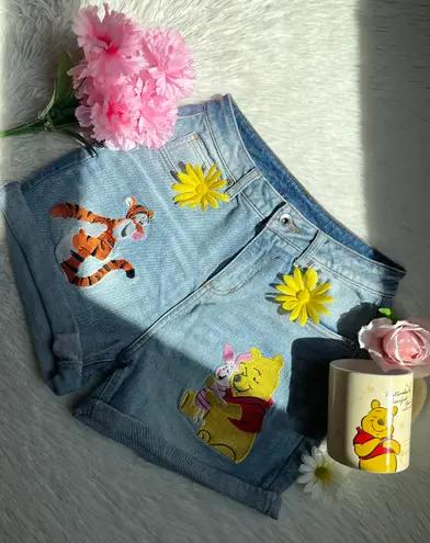 Disney embroidered Winnie the Pooh denim high waist shorts