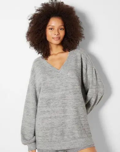 Bershka V-Neck Oversized Sweater Sz. Med light Gray NWT Comfy Oversized Fit