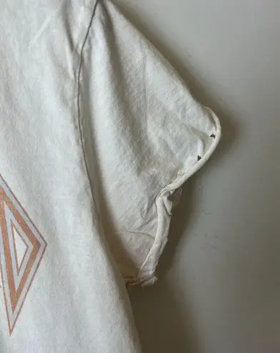 Recycled Karma Distressed Def Leppard T Shirt Womens White Medium M Music Band Graphic Tee Logo