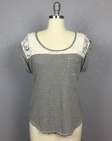 •Just Ginger• Striped Top Black Size M