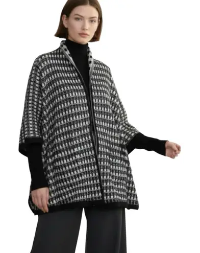 margaret o'leary Margaret O’Leary Wool Blend Poncho Sweater Black Cream Size XS/S