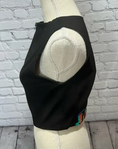 NWT Mi Celestina black fitted crop embroidered bottom Size M